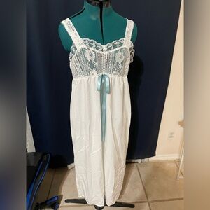 NIB Elegant White Lace Nightgown Lingerie